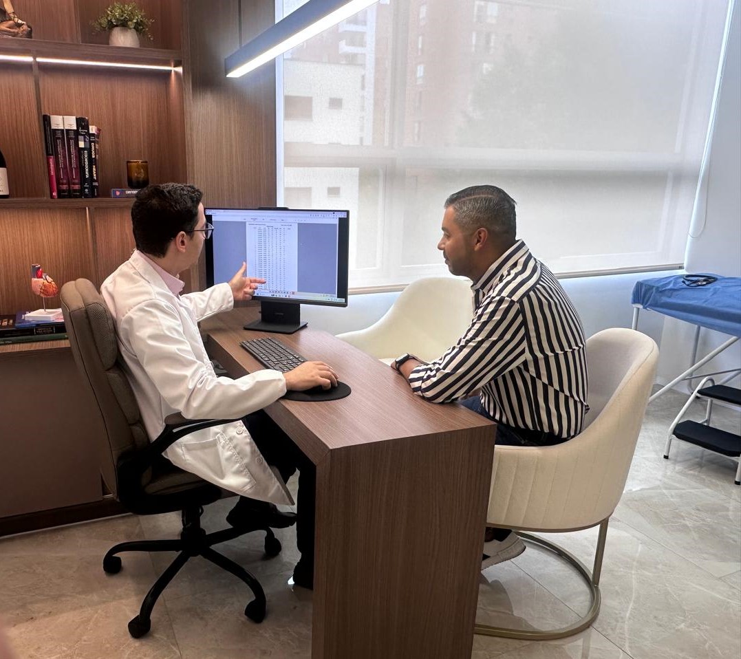 Atención de paciente en el consultorio CardioSmart